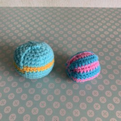 Petites balles en crochet...