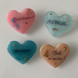 Broches forme coeur en résine